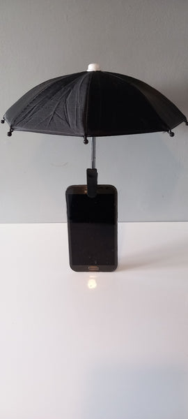 Smartphone Umbrella puts your phone in the shade!